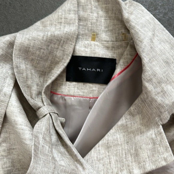 Tahari jacket - Picture 6 of 8